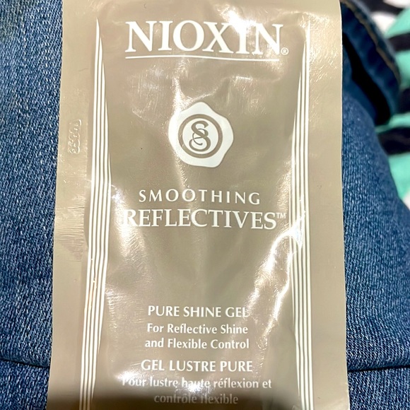 Nioxin Smoothing Reflectives Pure Shine Gel (5)-0.5oz packets = 2.5oz total - Picture 2 of 2